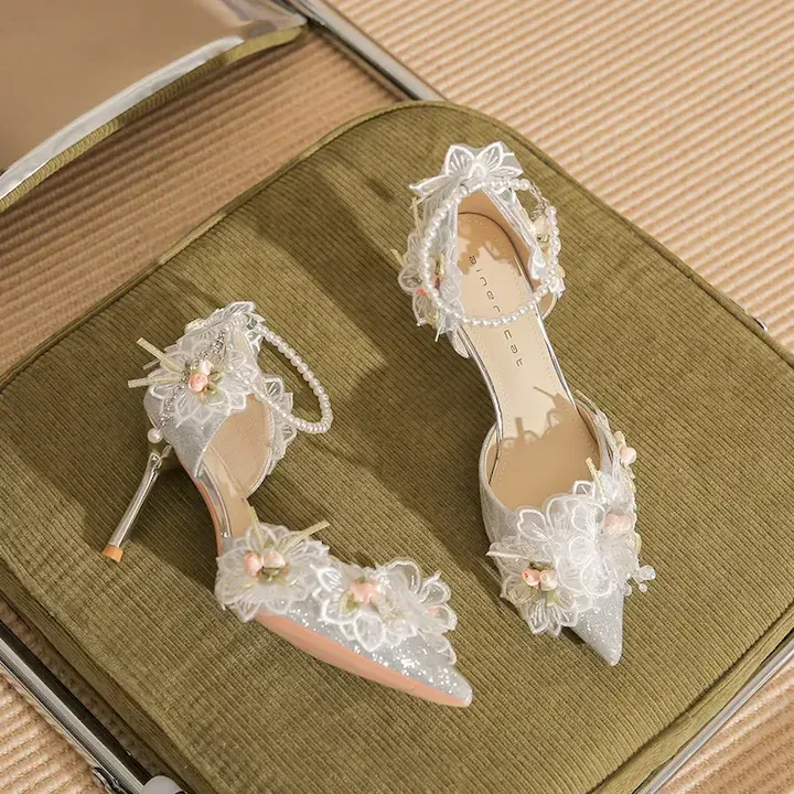 BE84771_0.webp Flowers pearl wedding shoes lace pointed shoes for women - Image 1