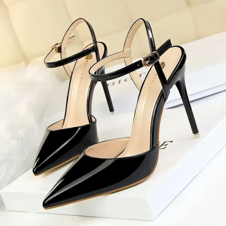 CF53295_0.webp Low high-heeled slim nightclub sexy pointed sandals - Image 1